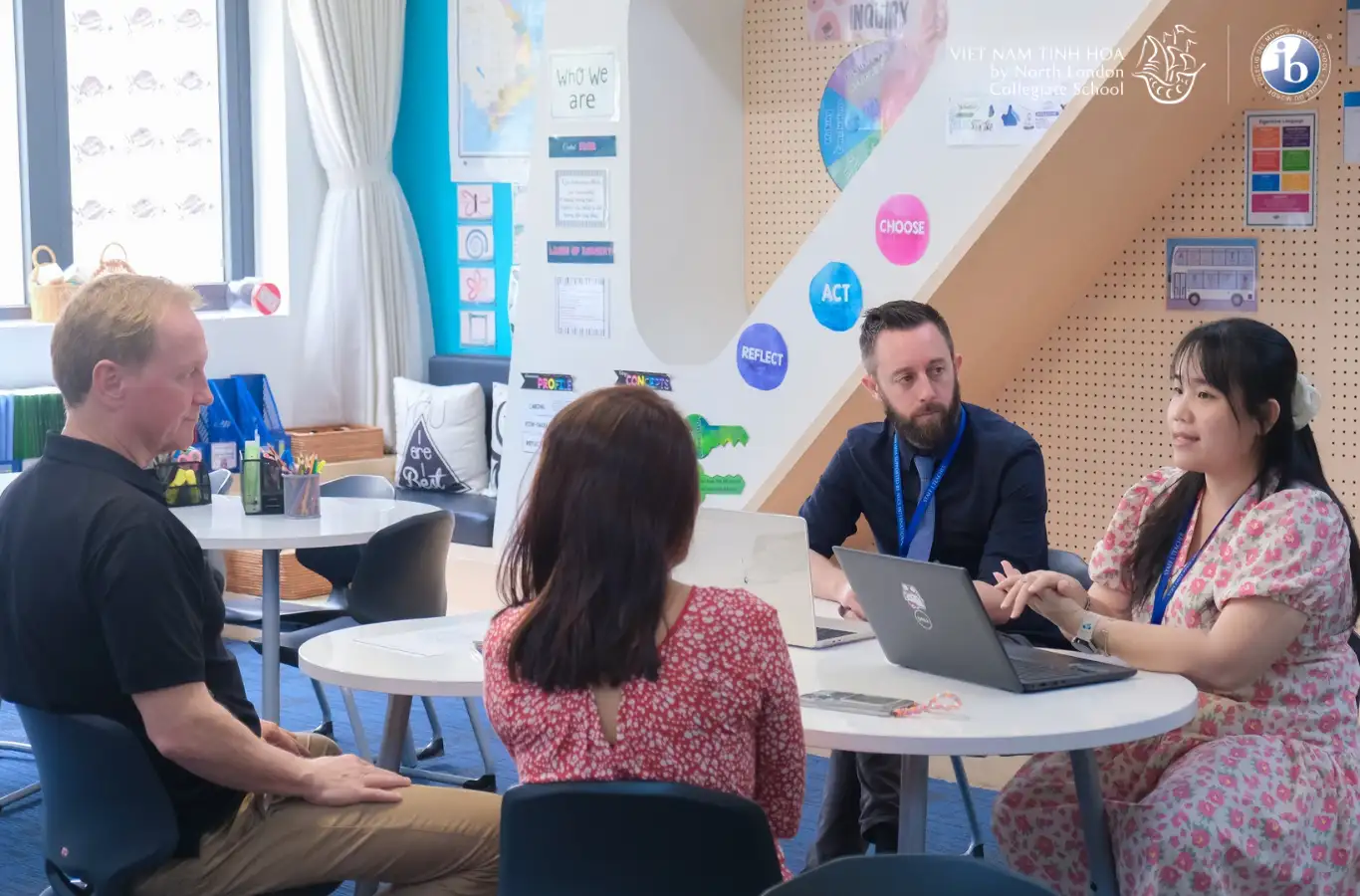 Hướng dẫn viết đơn chuyển trường tiểu học cho con theo quy định của Bộ GD&ĐT