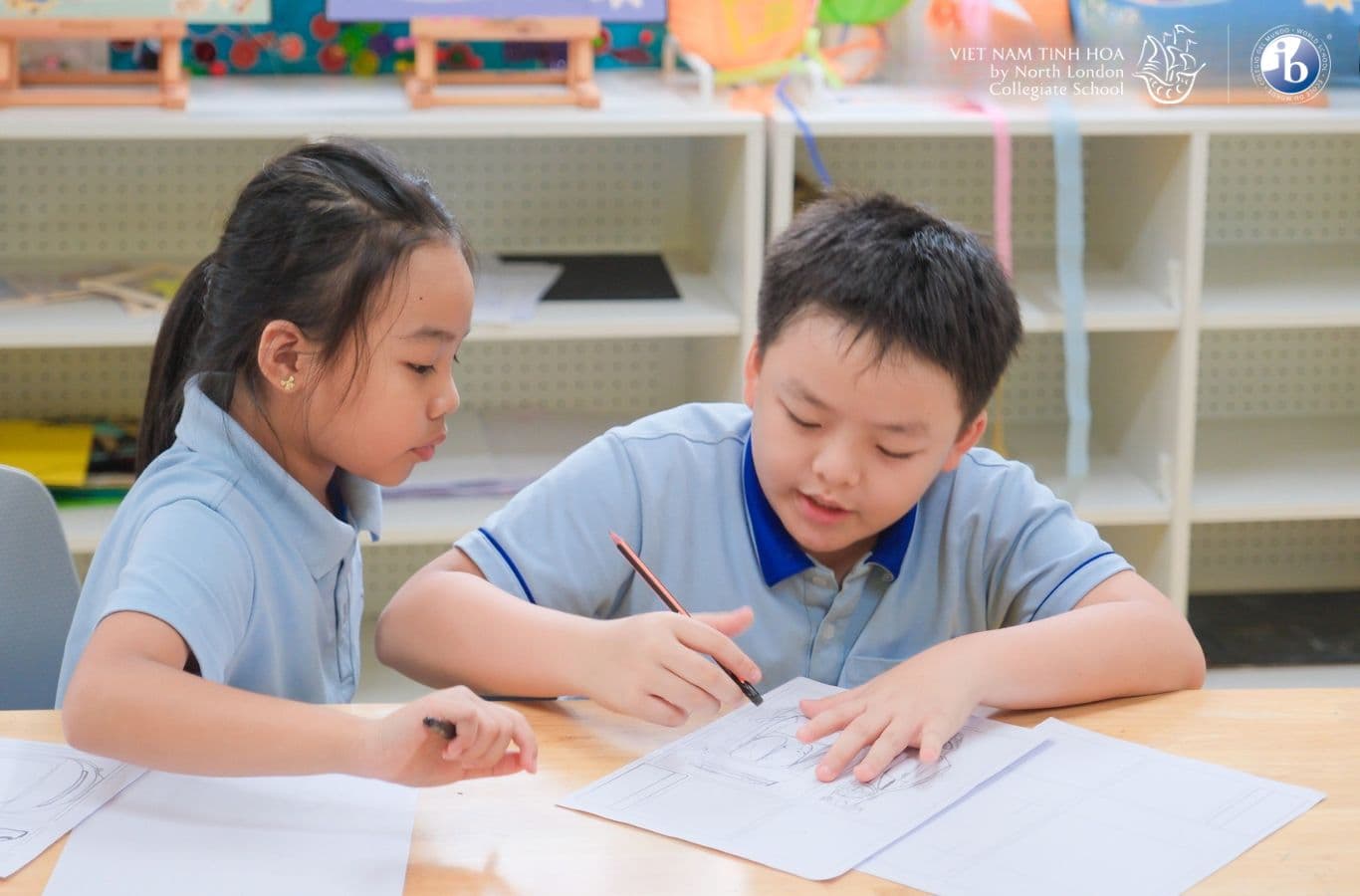 Phụ huynh nên tìm hiểu các môn học, phương pháp giảng dạy và hoạt động của trường